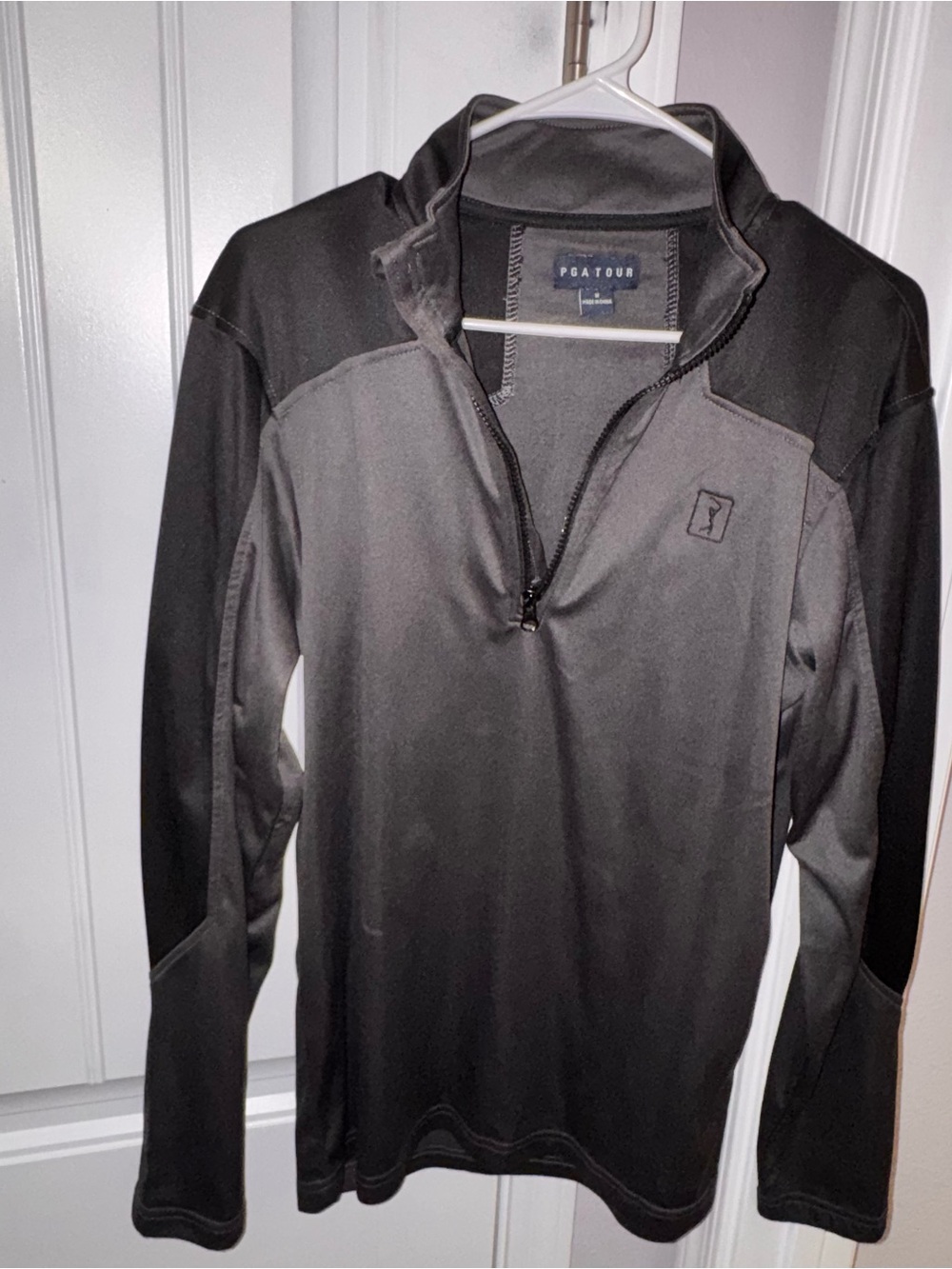 PGA TOUR Men’s 1/4-Zip Pullover